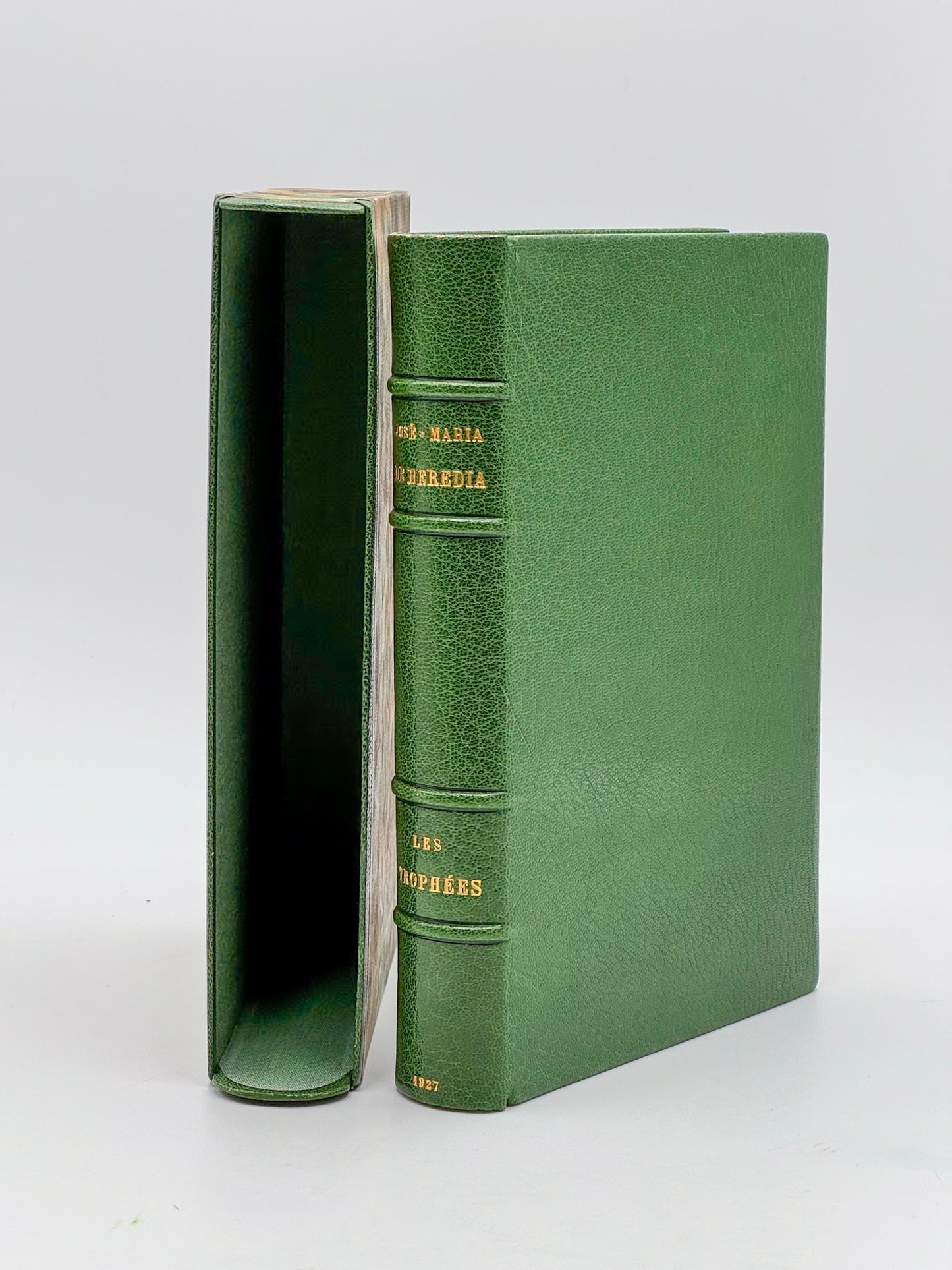 Les trophées. Illustrations en couleurs par Serge de Solomko.