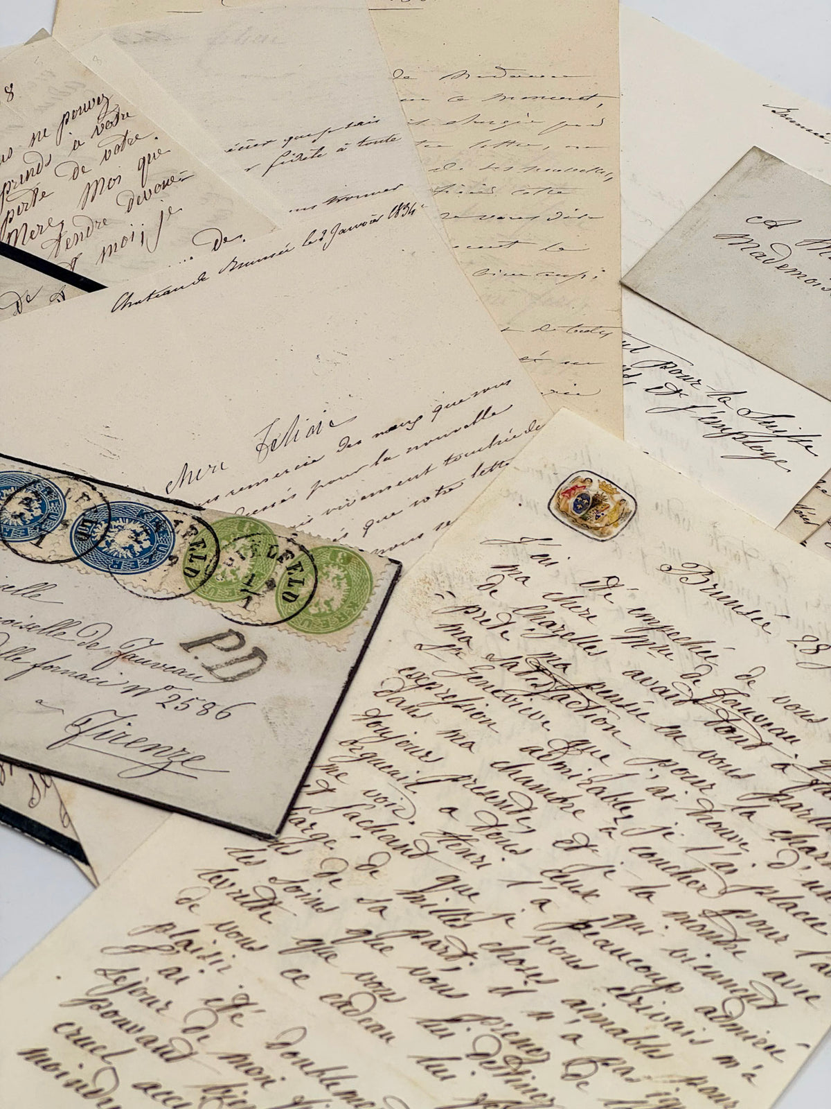 Correspondance Duchesse de Berry 1842-1866, à Félicie de Fauveau, trois enveloppes avec cachet