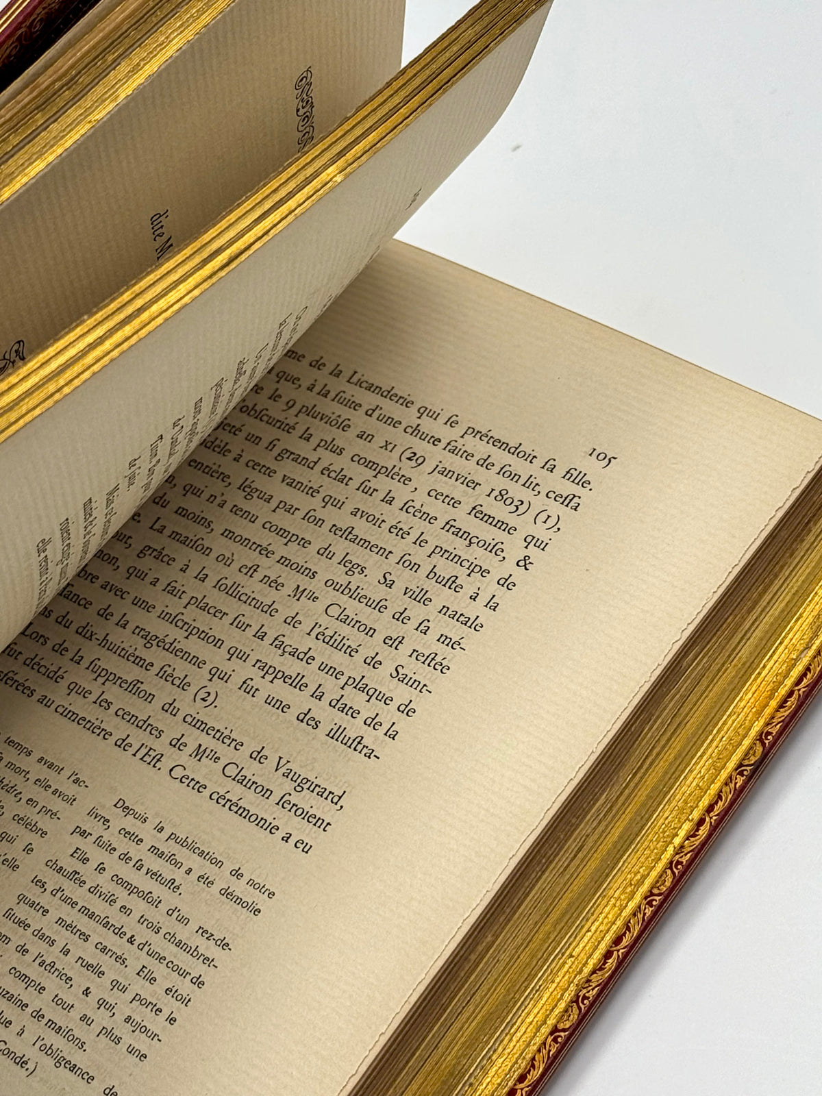 Galerie historique des comédiens fraçois de la troupe de Voltaire. Gravés à l'eau-forte, sur des documents authentiques par Henri Lefort.