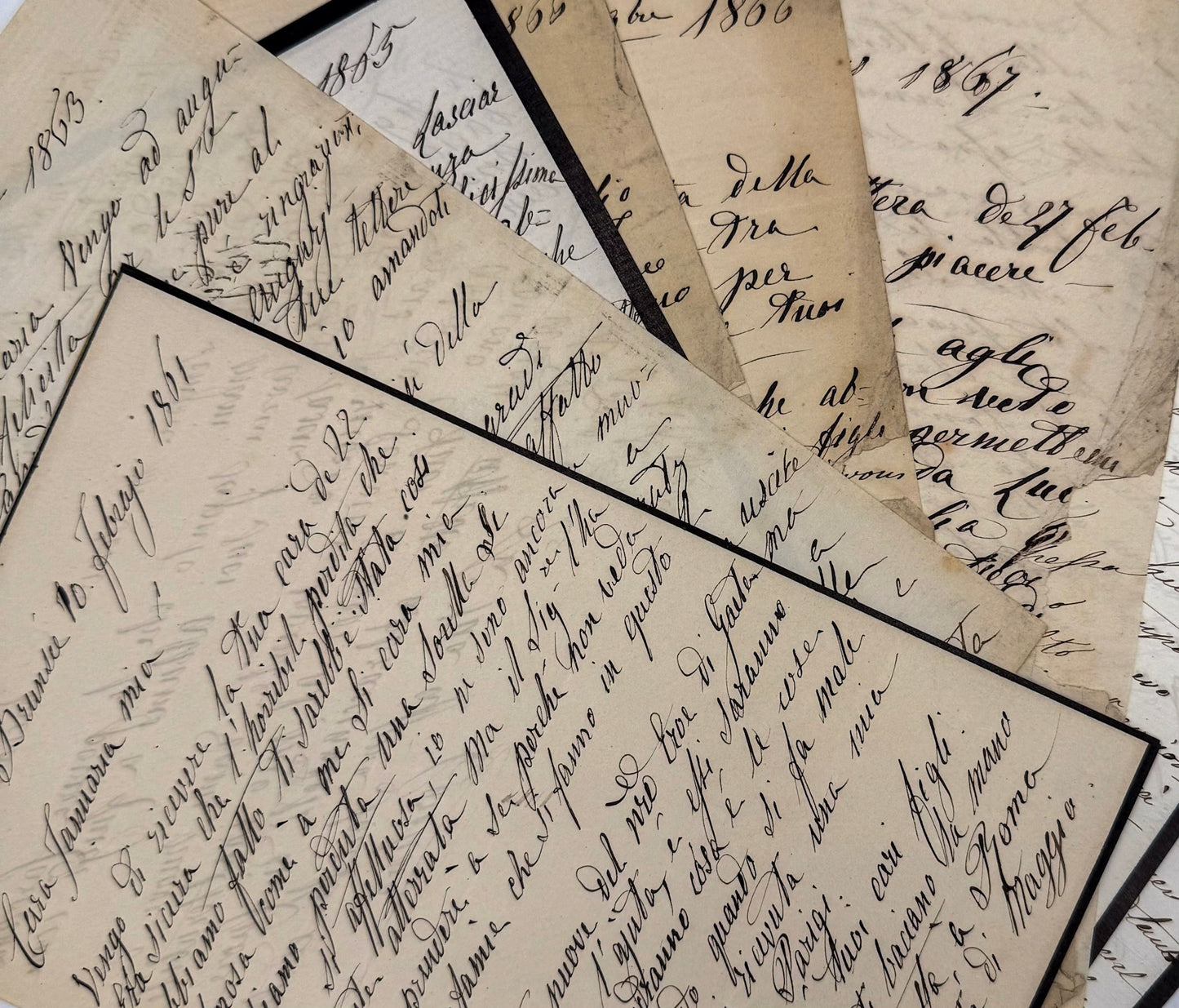 6 autograph letters signed from the Duchess of Berry to Dona Januaria of Braganza