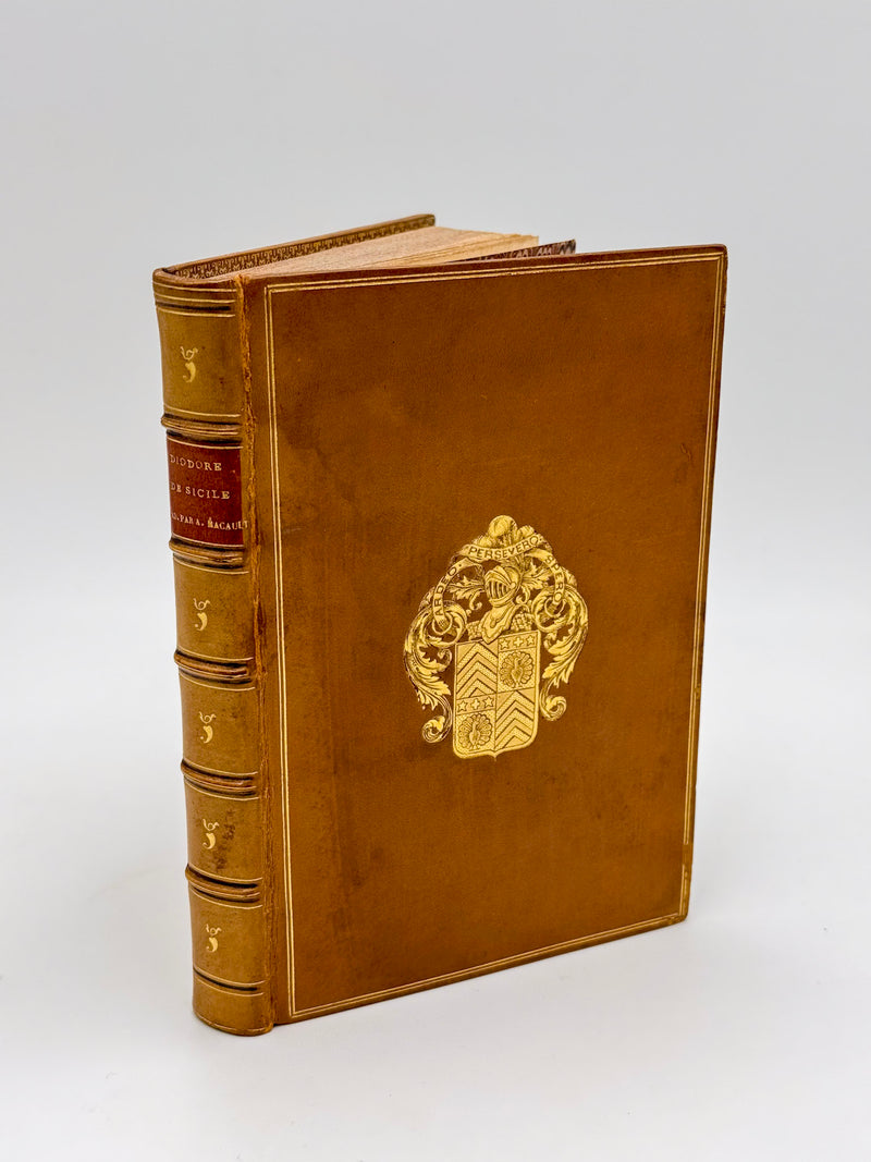 Les trois premiers livres de l'histoire de Diodore Sicilien, historiographe gre. Translatez de latin en francoys par maistre Anthoine Macault notaire, secretaire & vallet de chambre ordinaire du roy Francoys premier de ce nom.